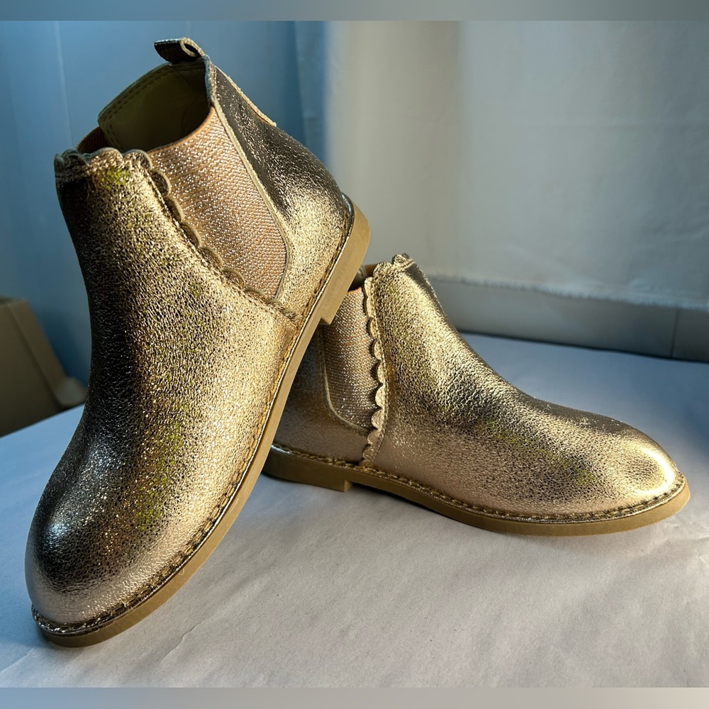 NWOT girls gold ankle boots